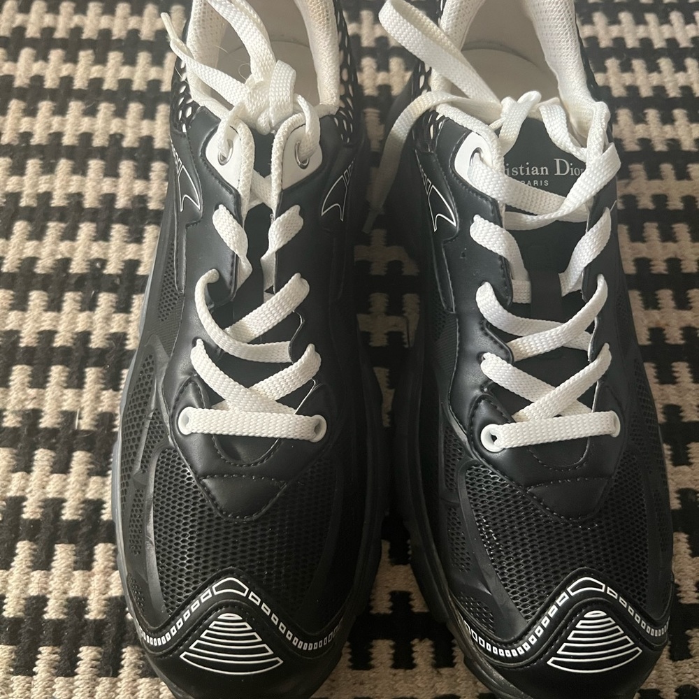 Christian Dior Vibe sneaker sz 40. Worn once